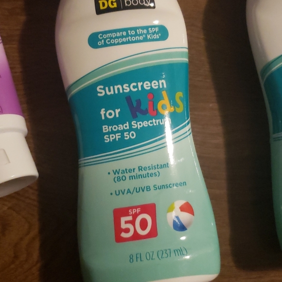 Sunscreen - Picture 3 of 4